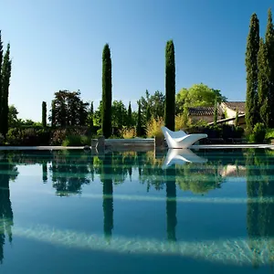 https://le-jardin-vaison-la-romaine.fr-provencehotel.com