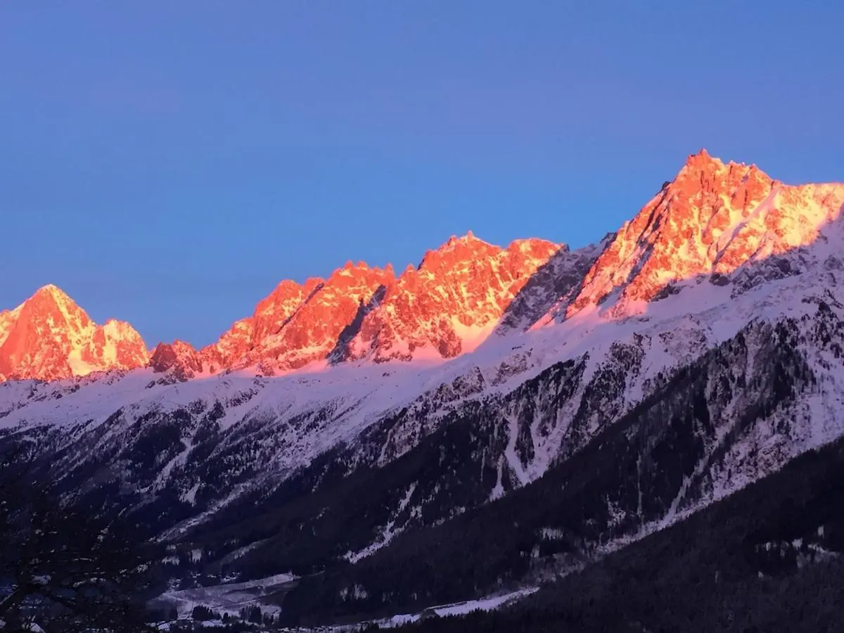 Chalet Des Grands Bois Les Houches Bed and breakfast